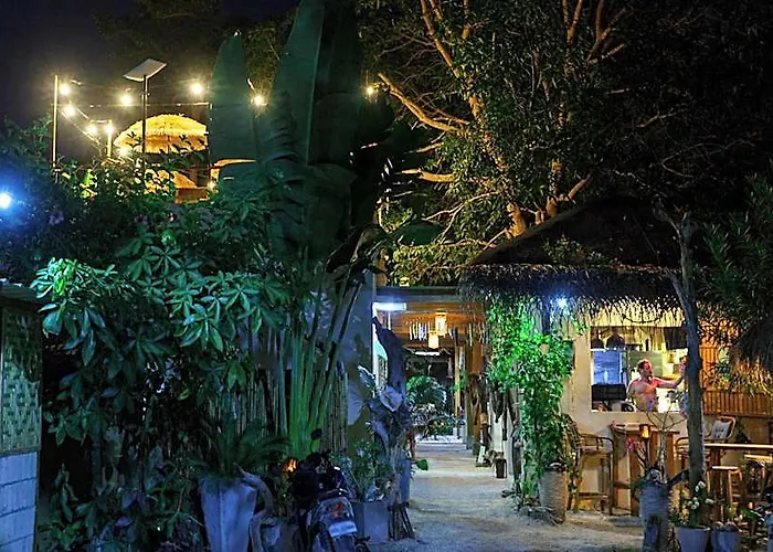 Camotes-hidden-huts 3*